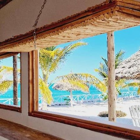 Aquamarina Hotel Джамбиани Екстериор снимка