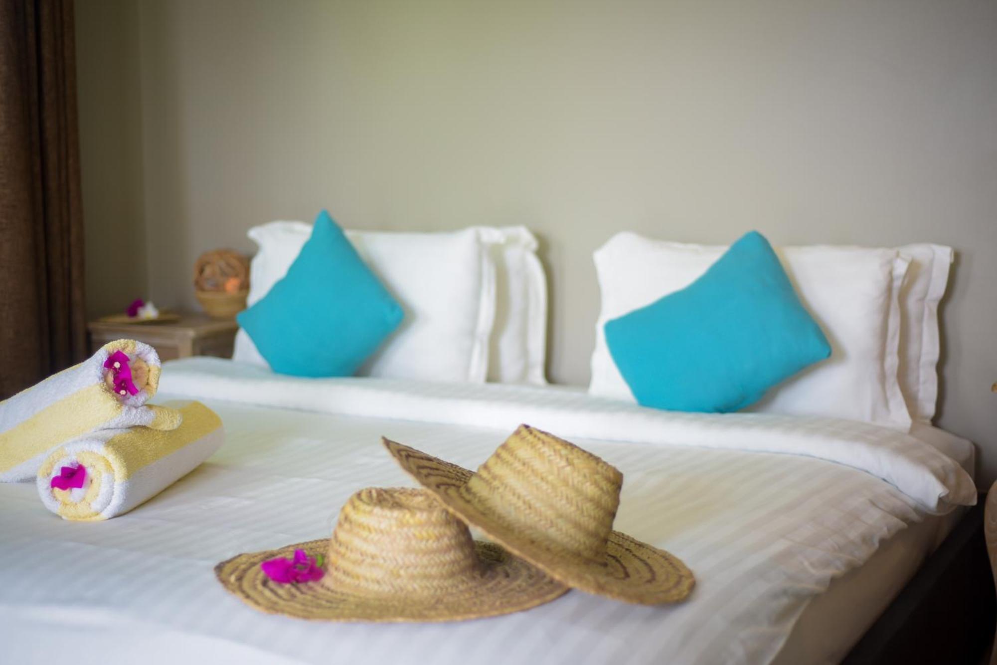 Aquamarina Hotel Джамбиани Екстериор снимка