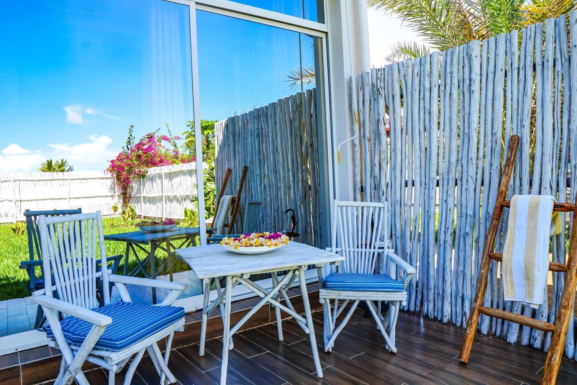 Aquamarina Hotel Джамбиани Екстериор снимка