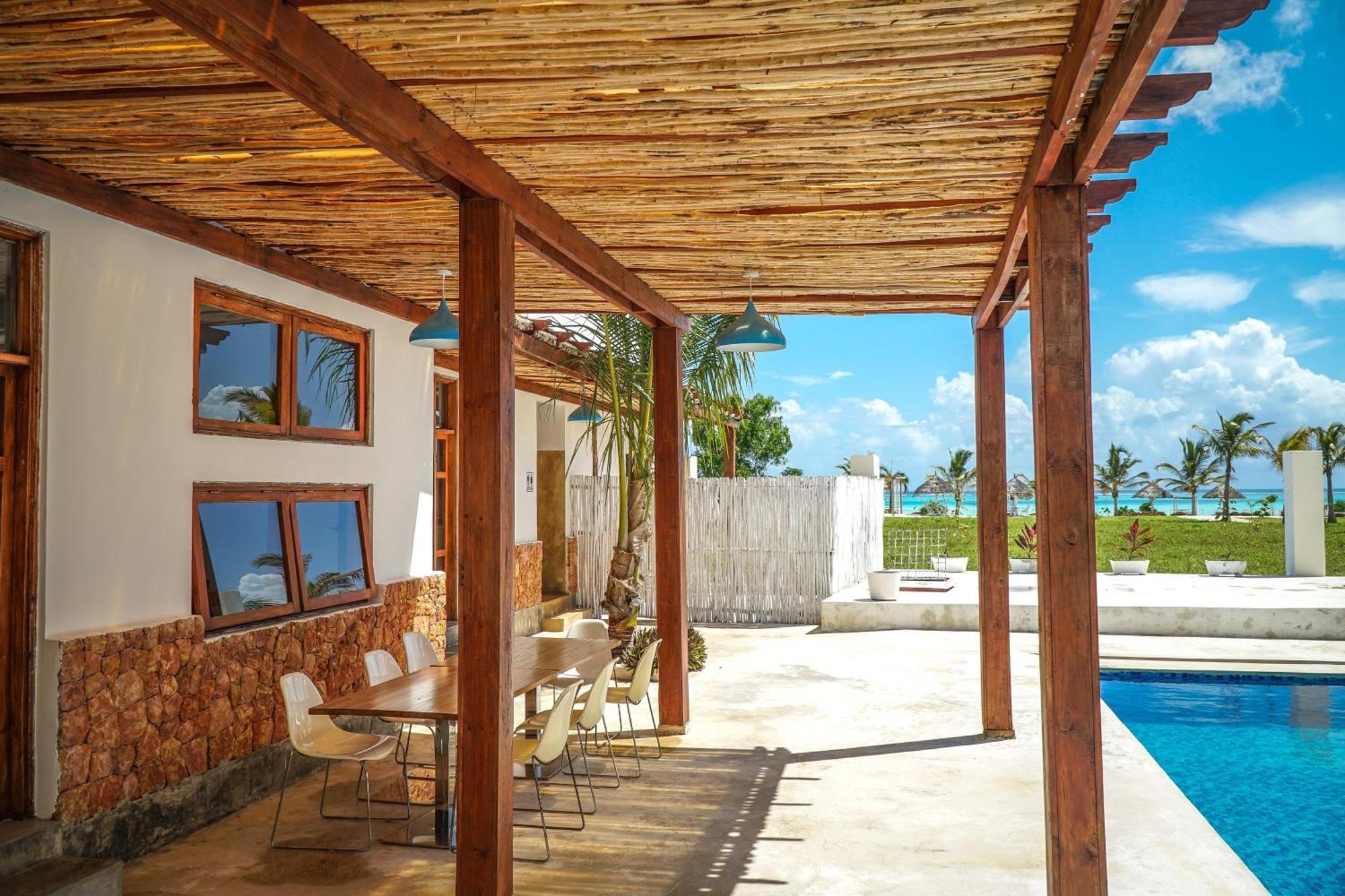 Aquamarina Hotel Джамбиани Екстериор снимка